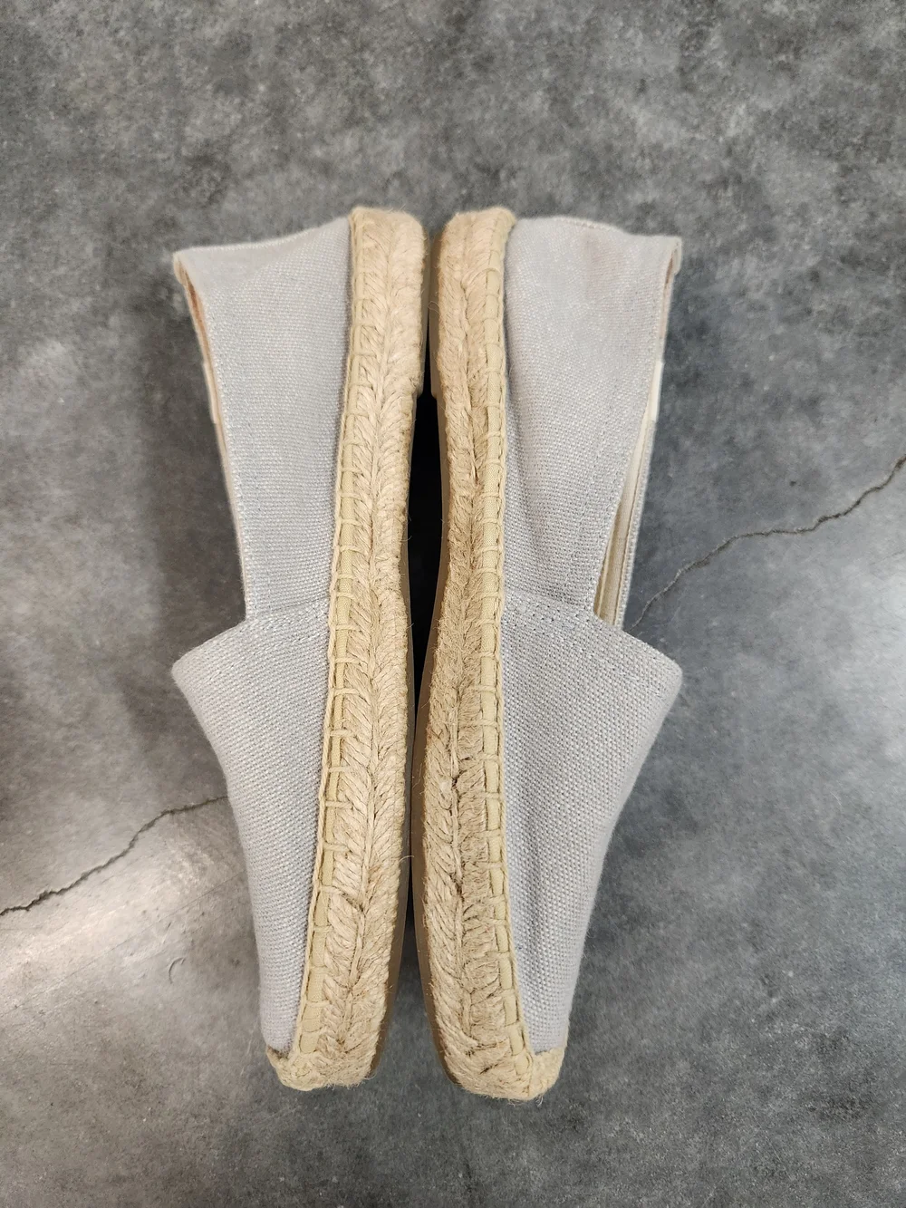 Soludos Size 6 Light Gray Canvas Espadrille Flats